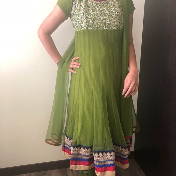 Indian Bollywood Dress - Picture 8 of 8